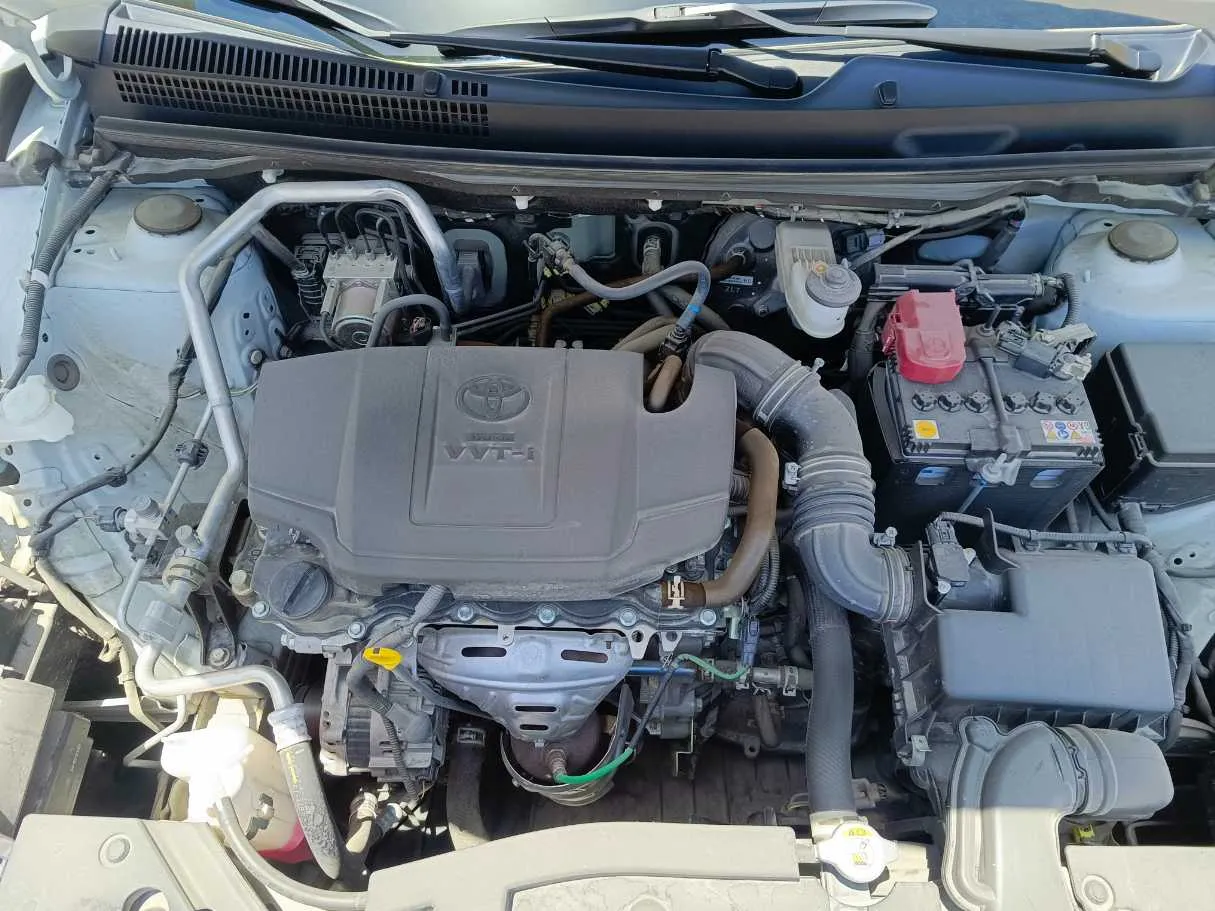Car image 34