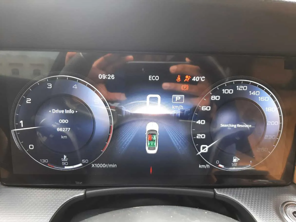 Car image 18