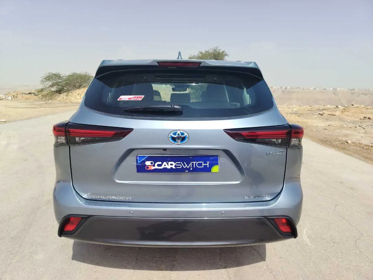 Car image 6