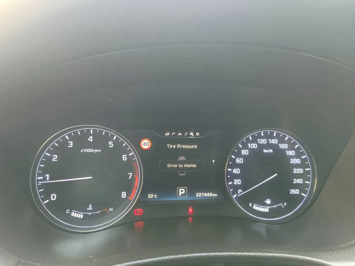Car image 29