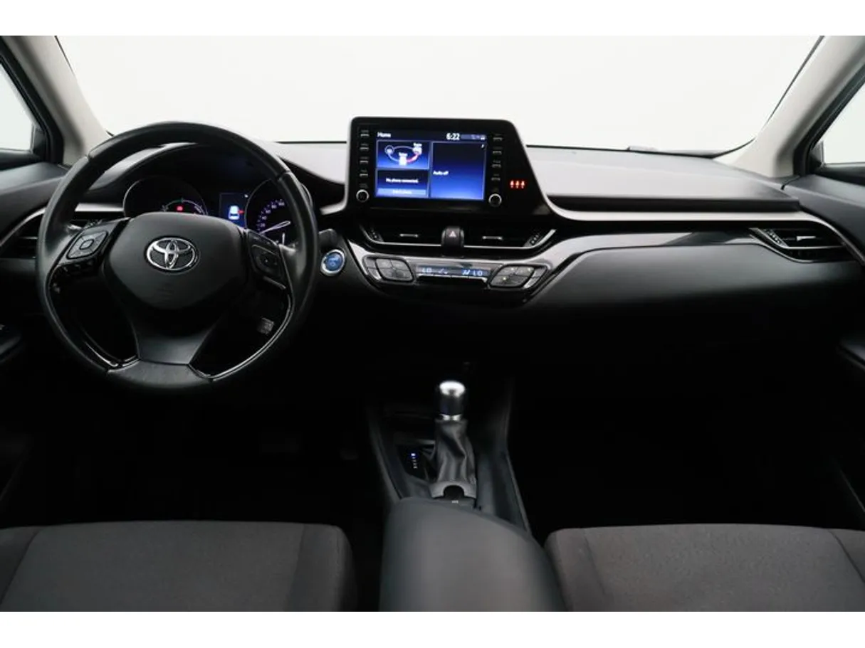 Car image 14