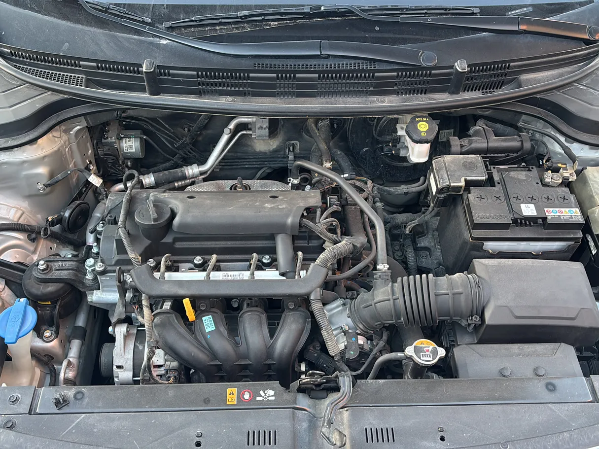 Car image 8