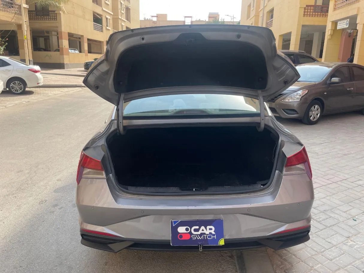 Car image 21