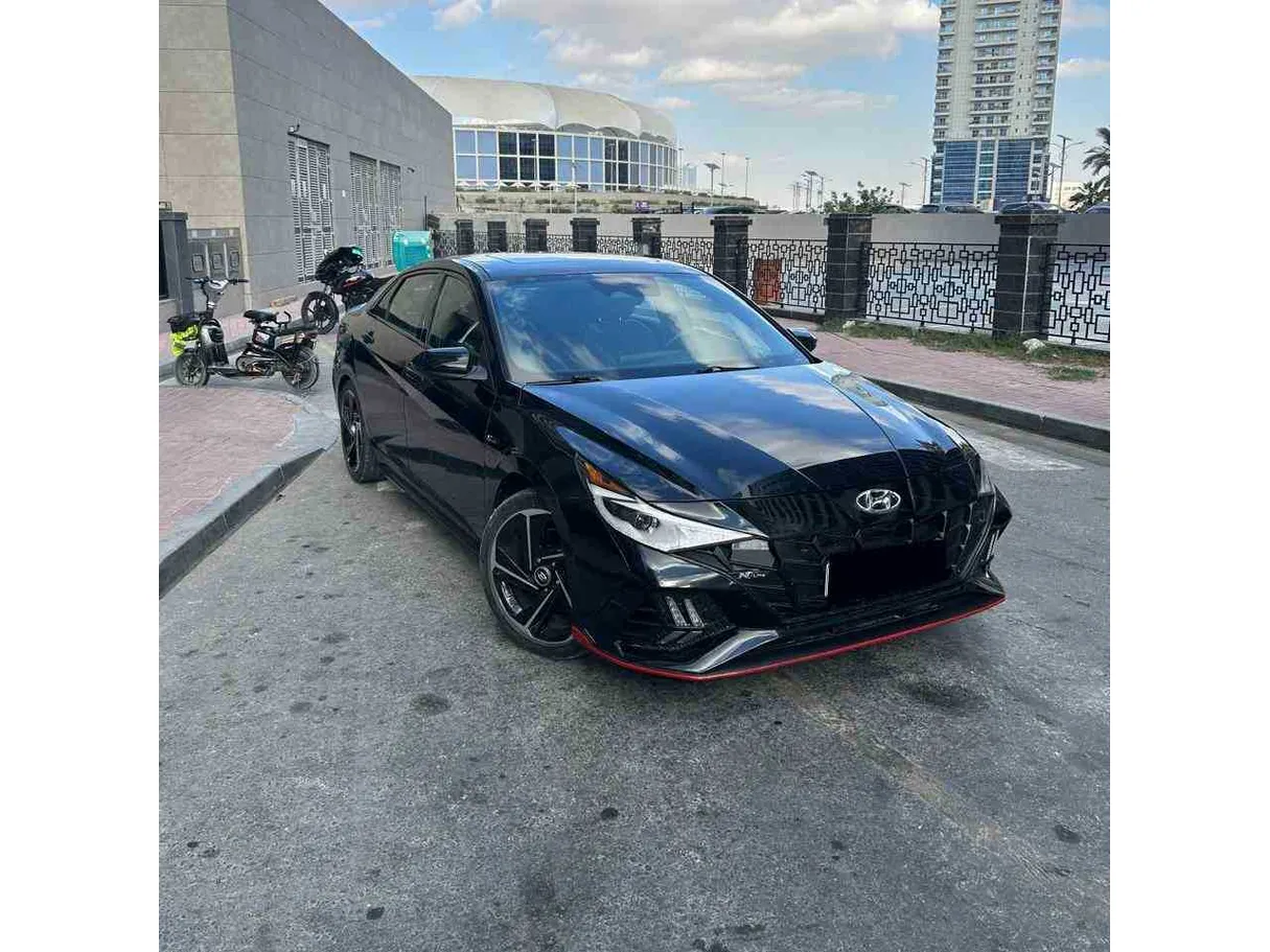 Car image 3