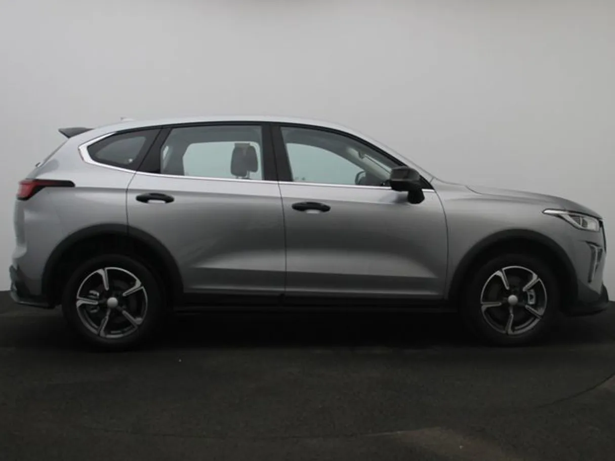 Car image 13