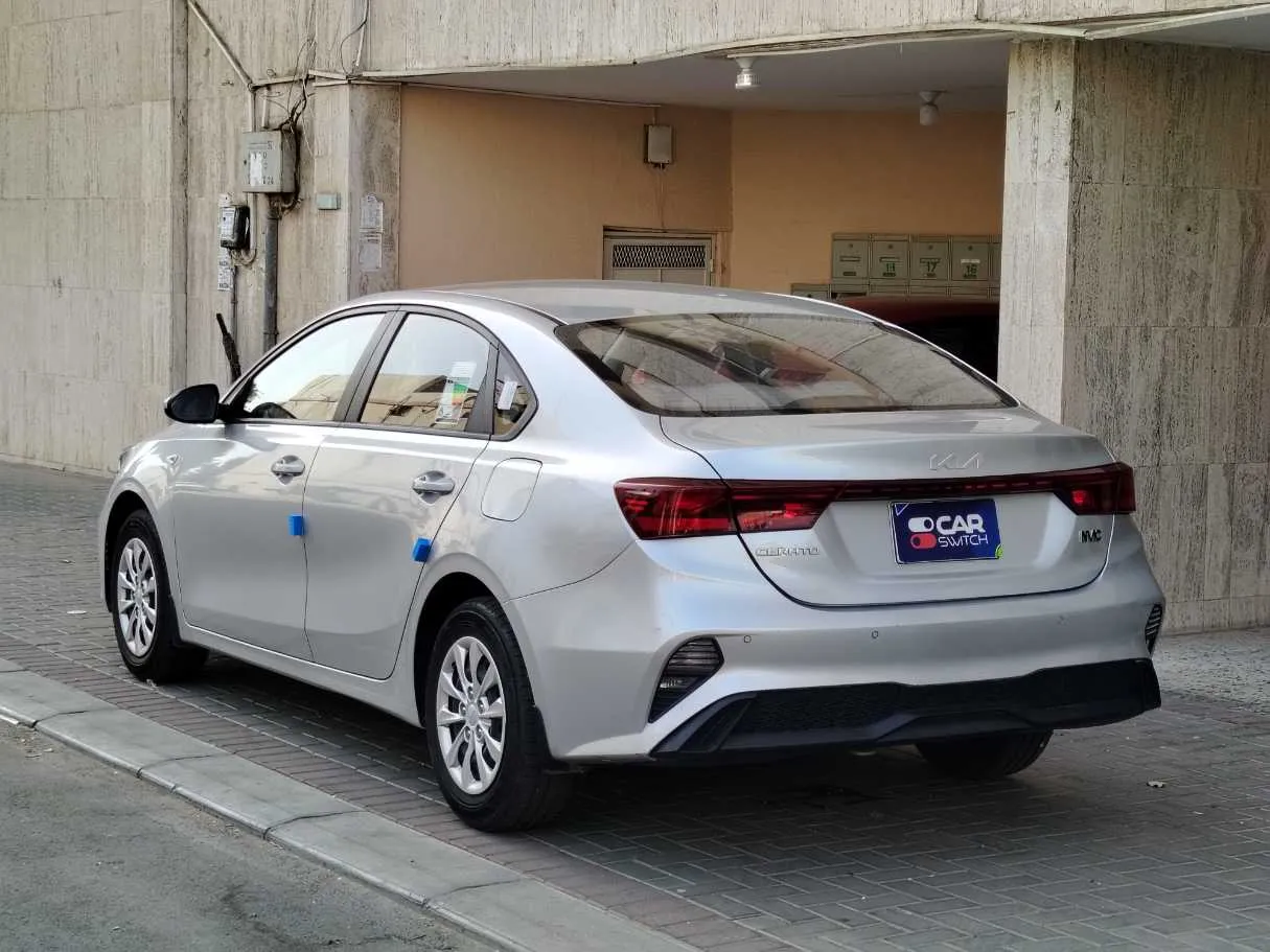 Car image 7