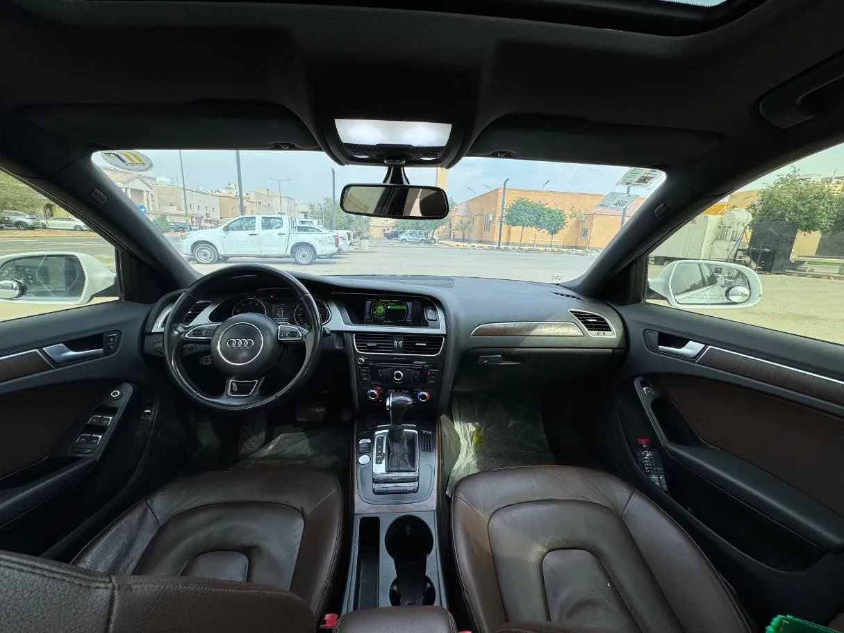 Car image 16