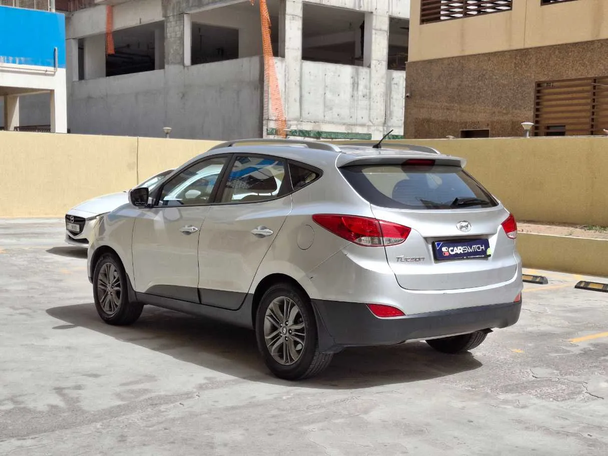 Car image 7