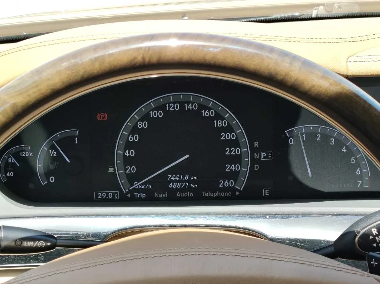 Car image 25