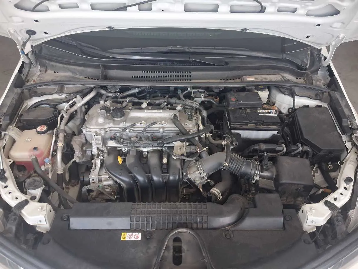 Car image 21