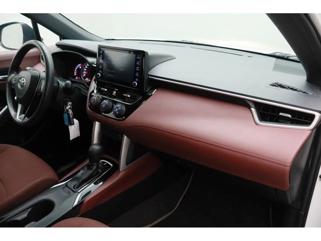 Car image 10