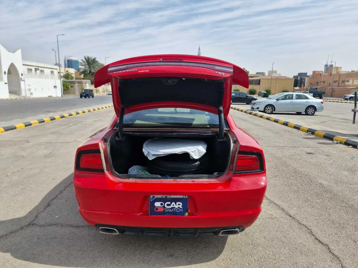 Car image 20