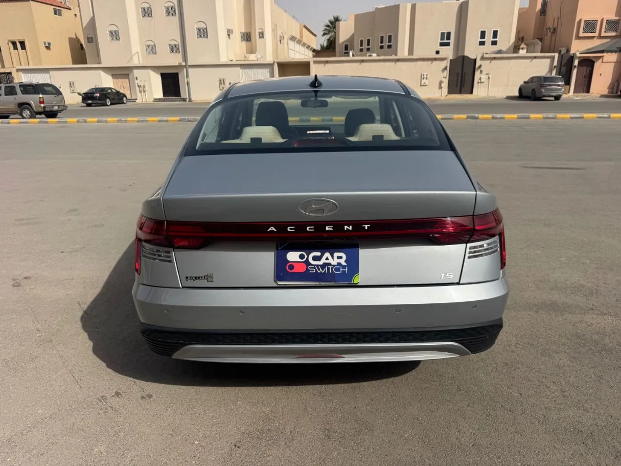 Car image 6