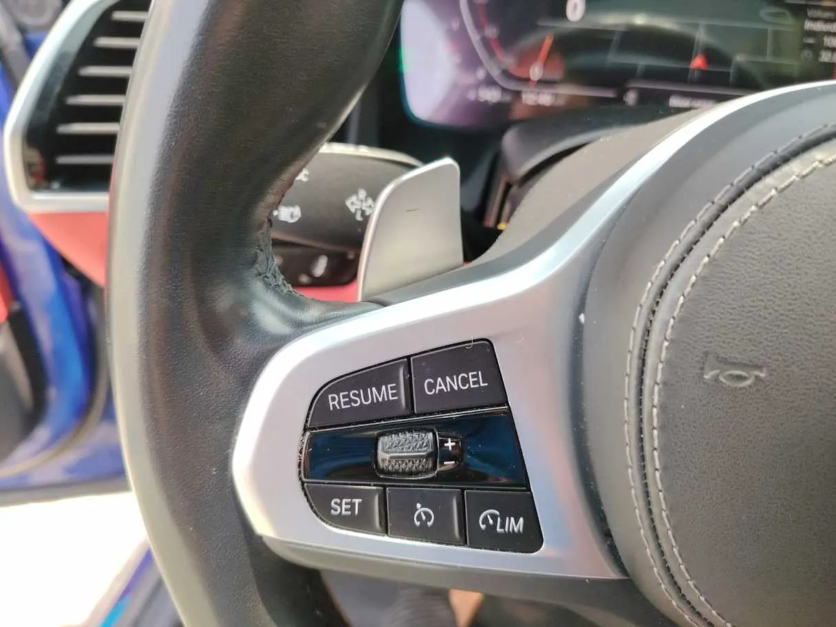 Car image 28