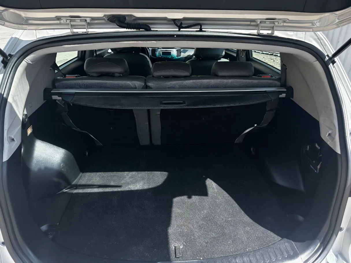 Car image 22