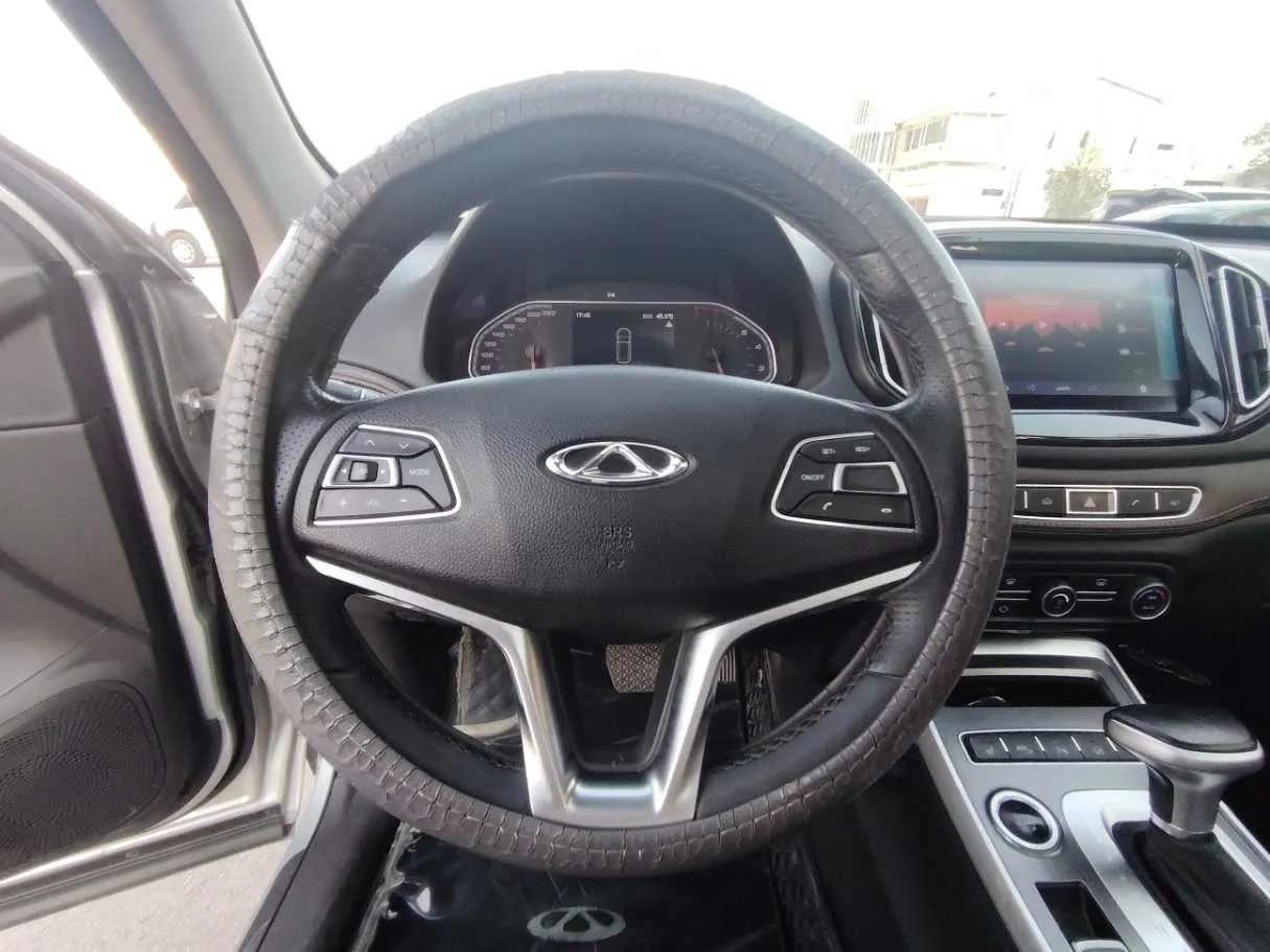 Car image 24