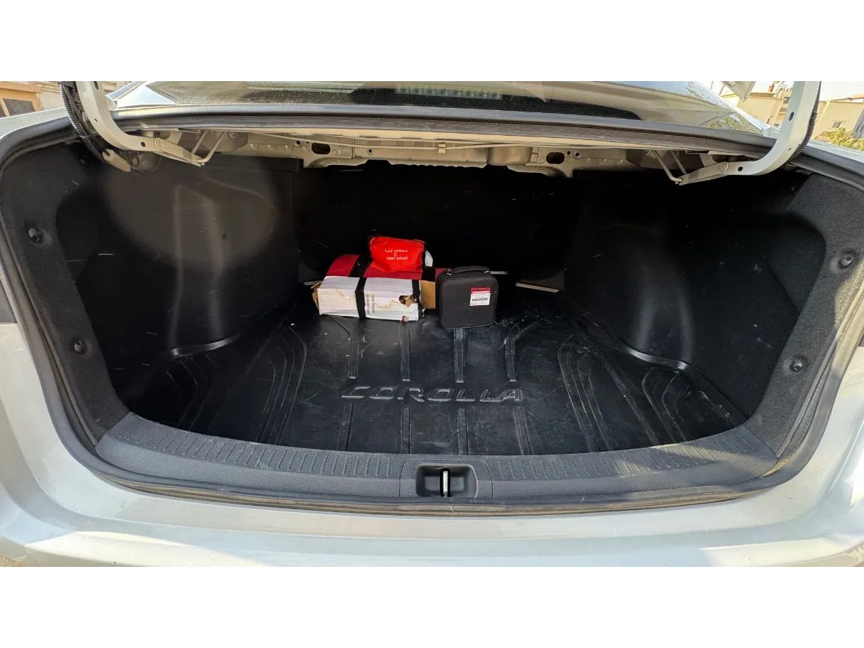 Car image 21