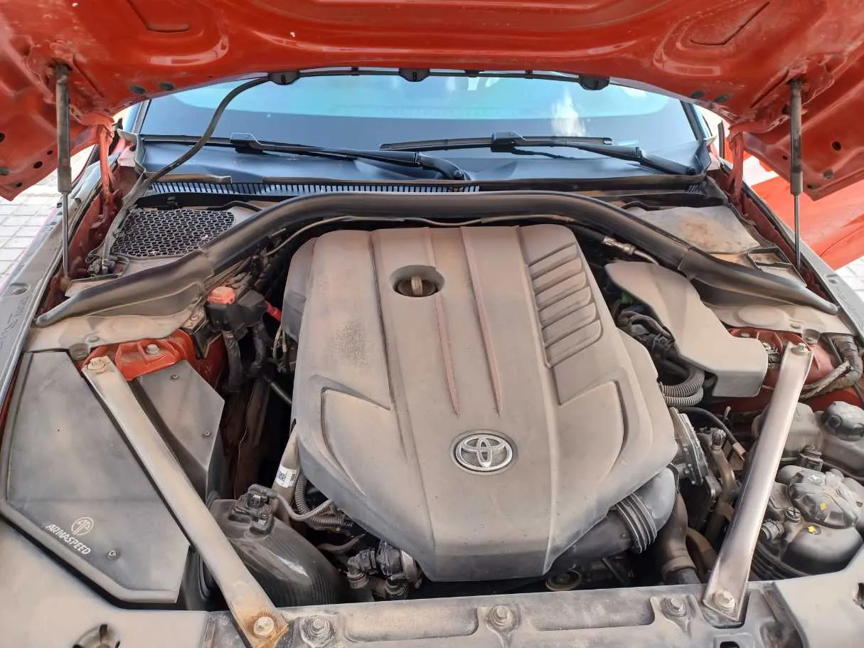 Car image 18