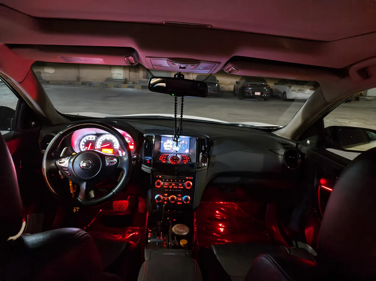 Car image 8