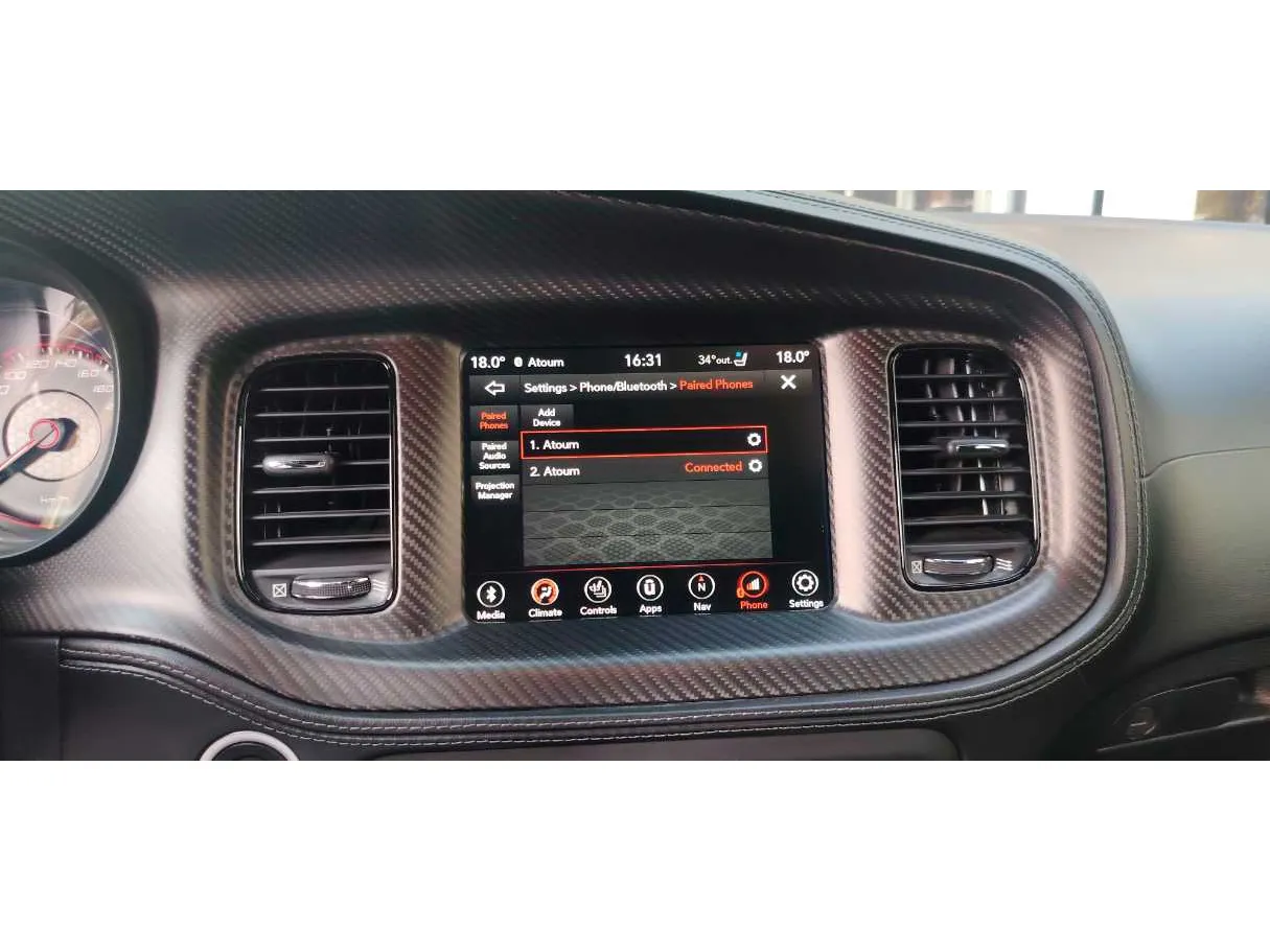 Car image 17