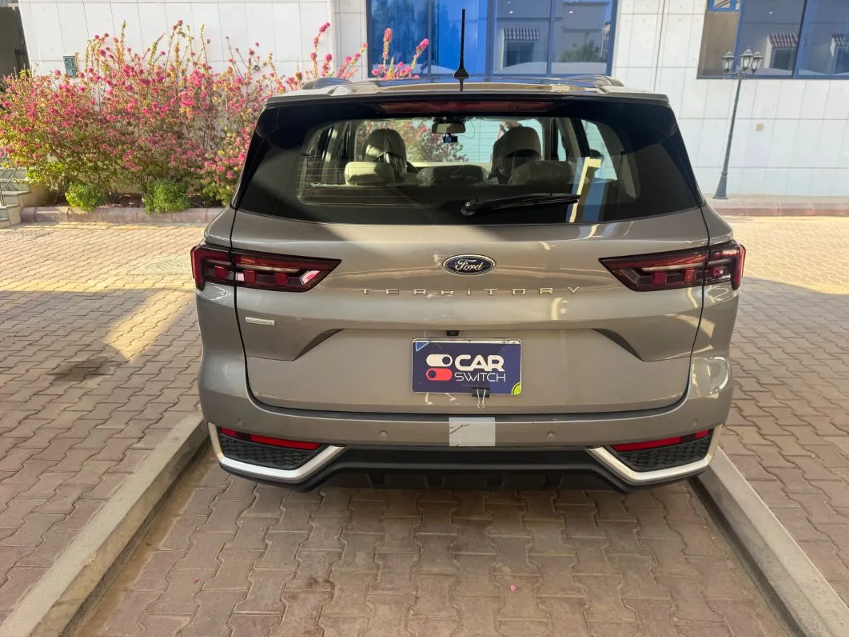 Car image 6