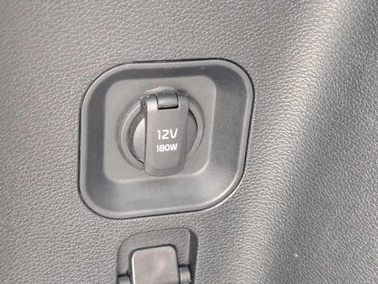 Car image 35
