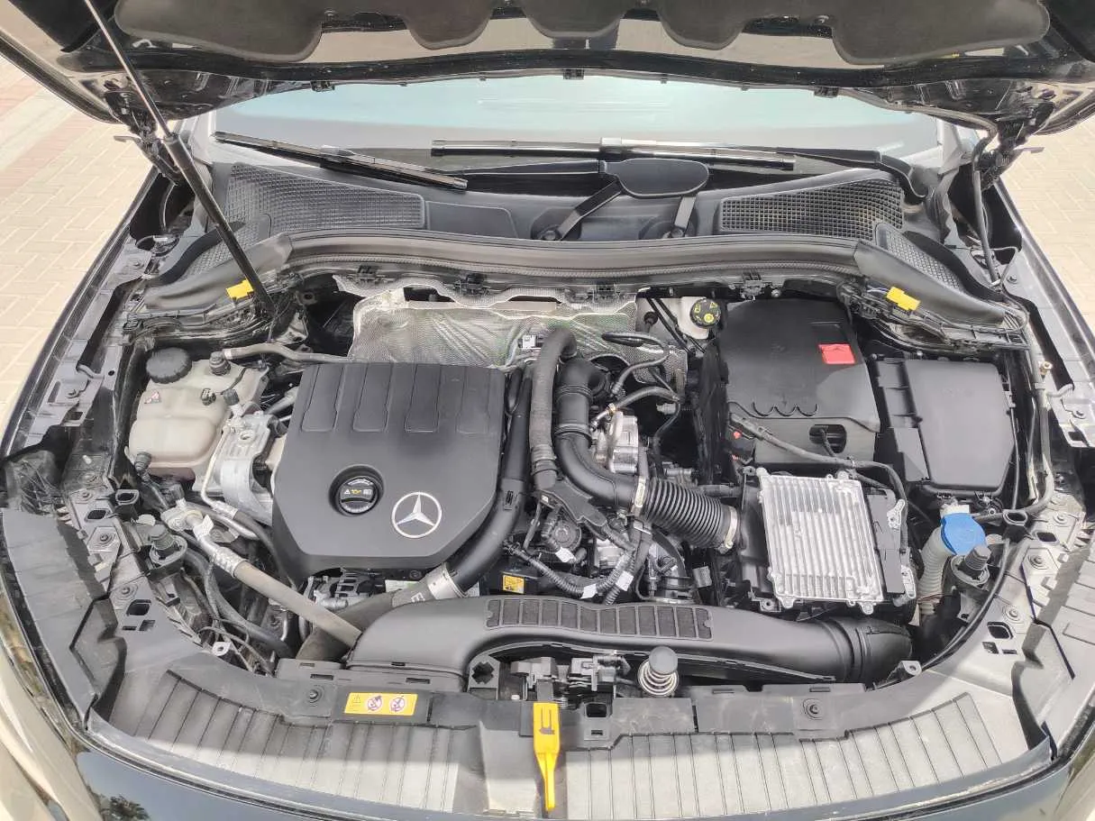 Car image 37