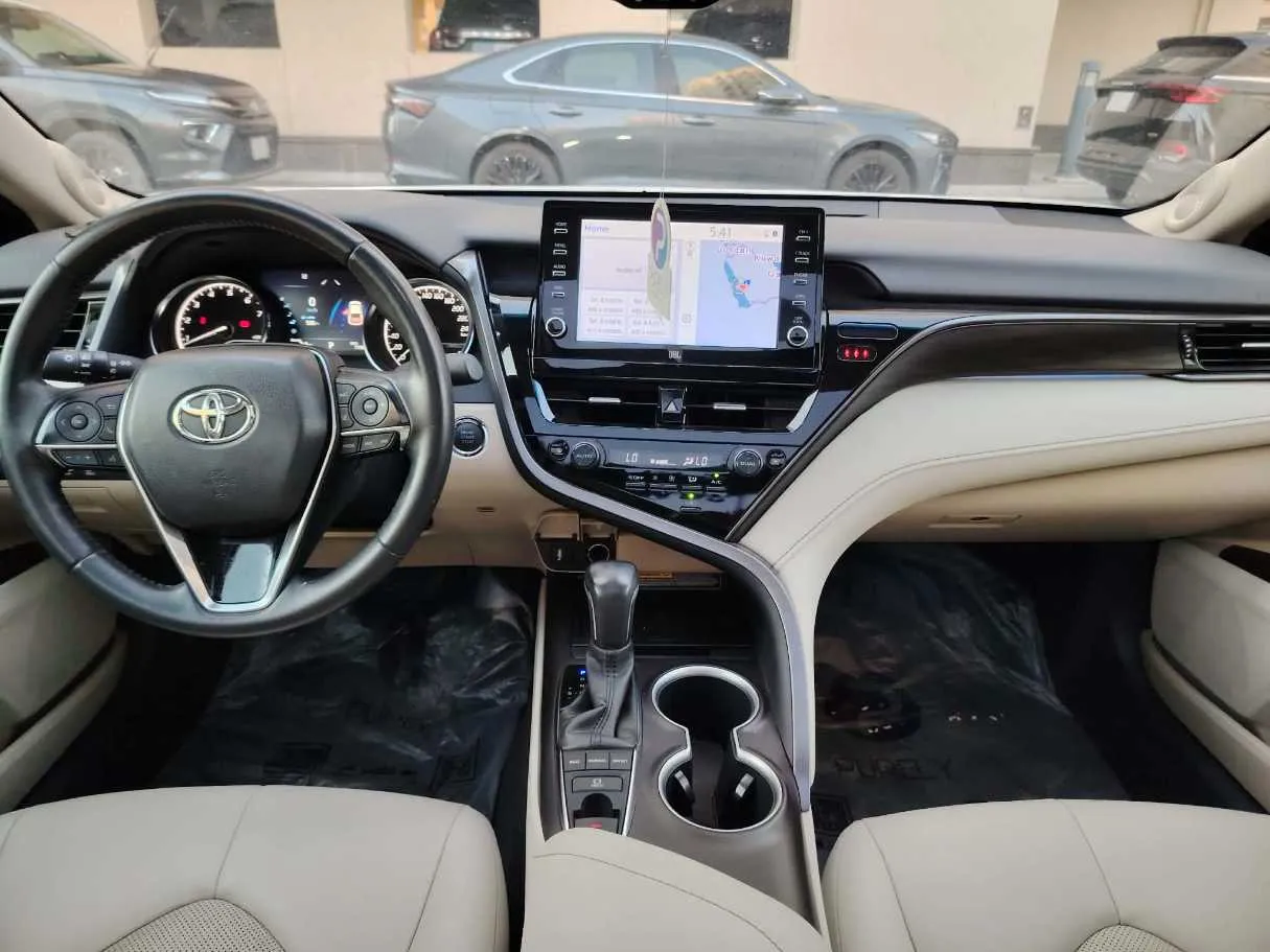 Car image 22