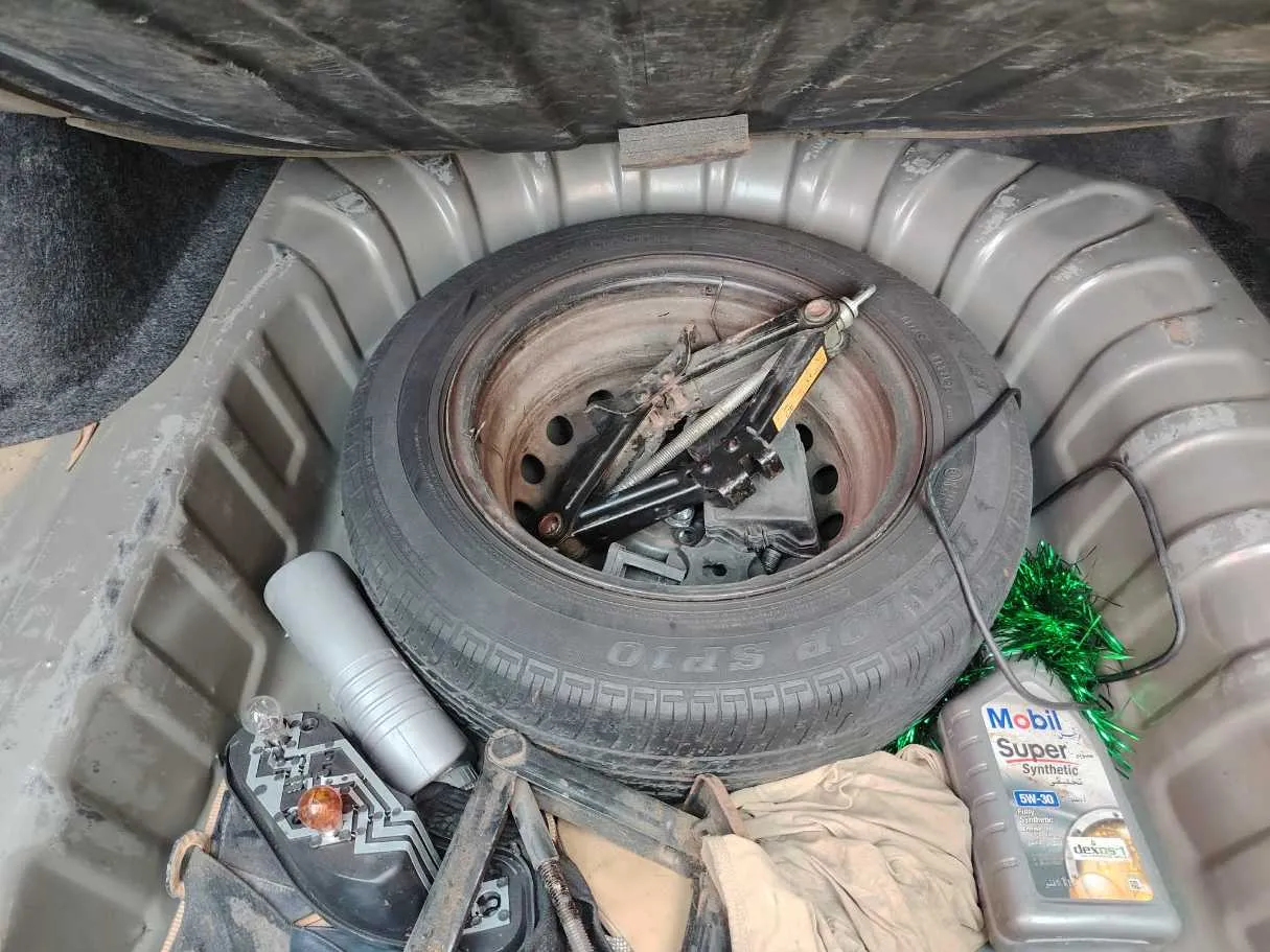 Car image 36