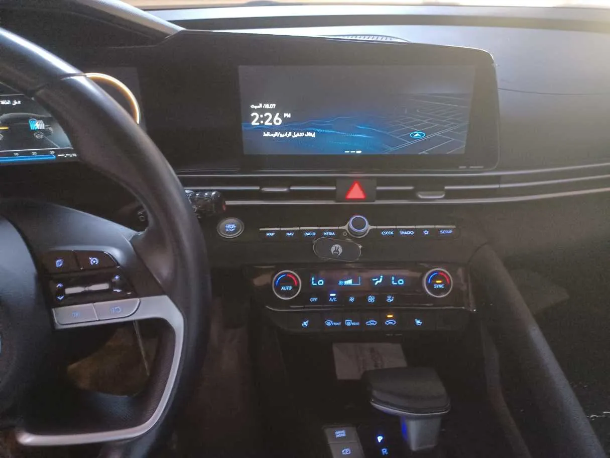 Car image 18