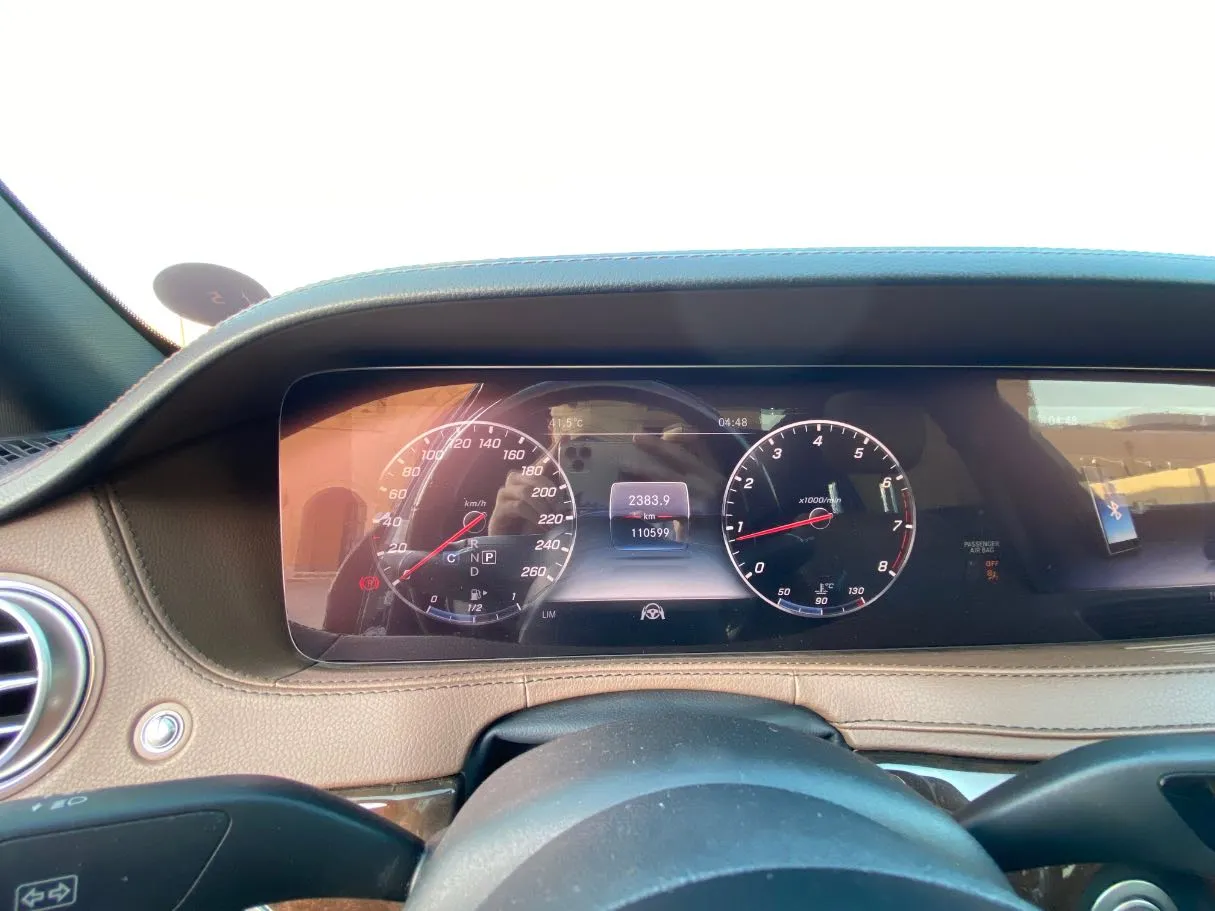Car image 19