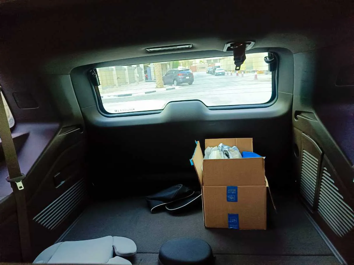 Car image 30