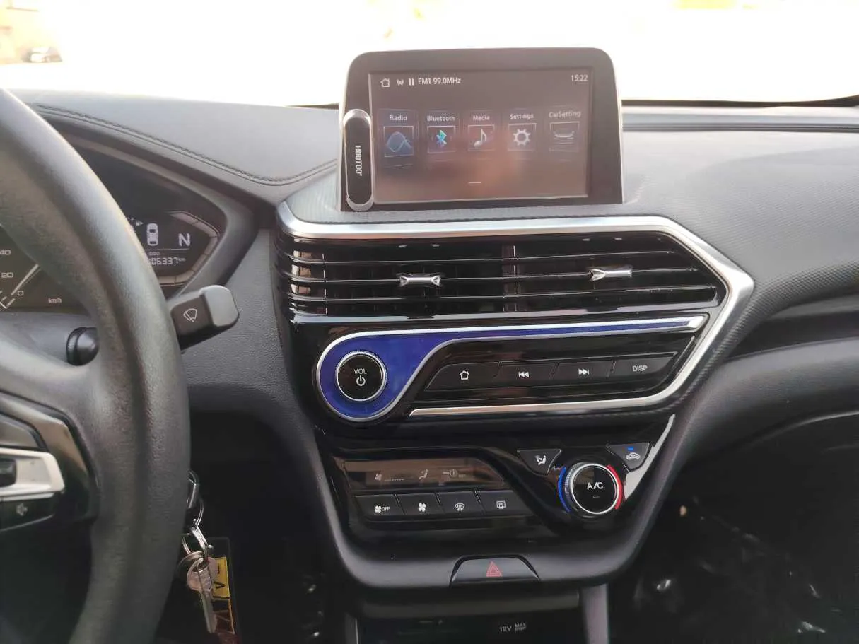Car image 21