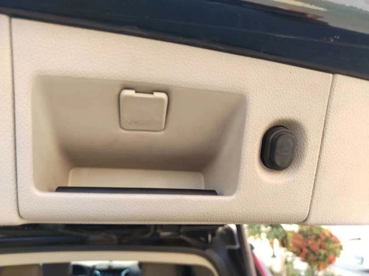 Car image 39