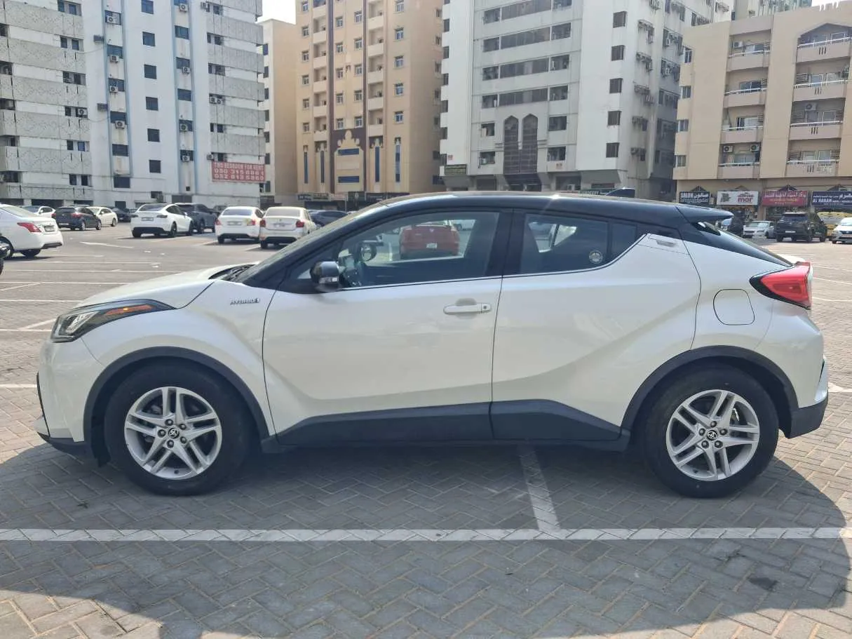 Car image 8