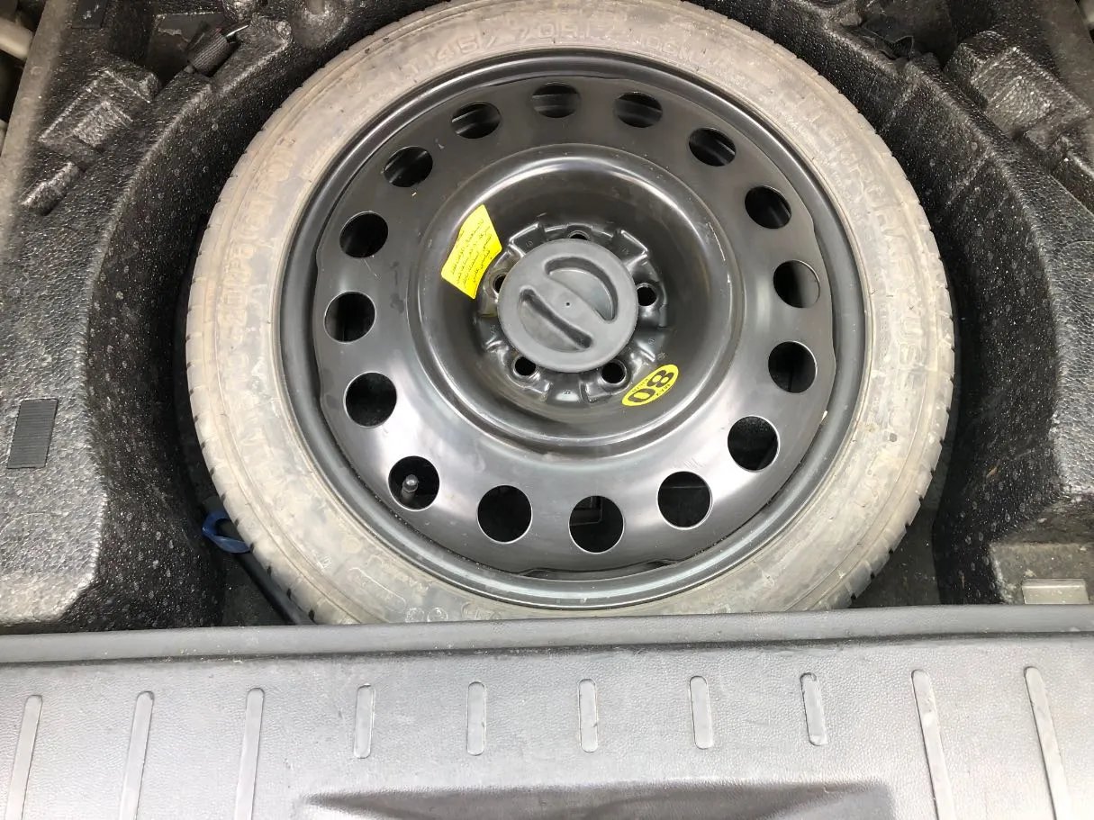 Car image 22