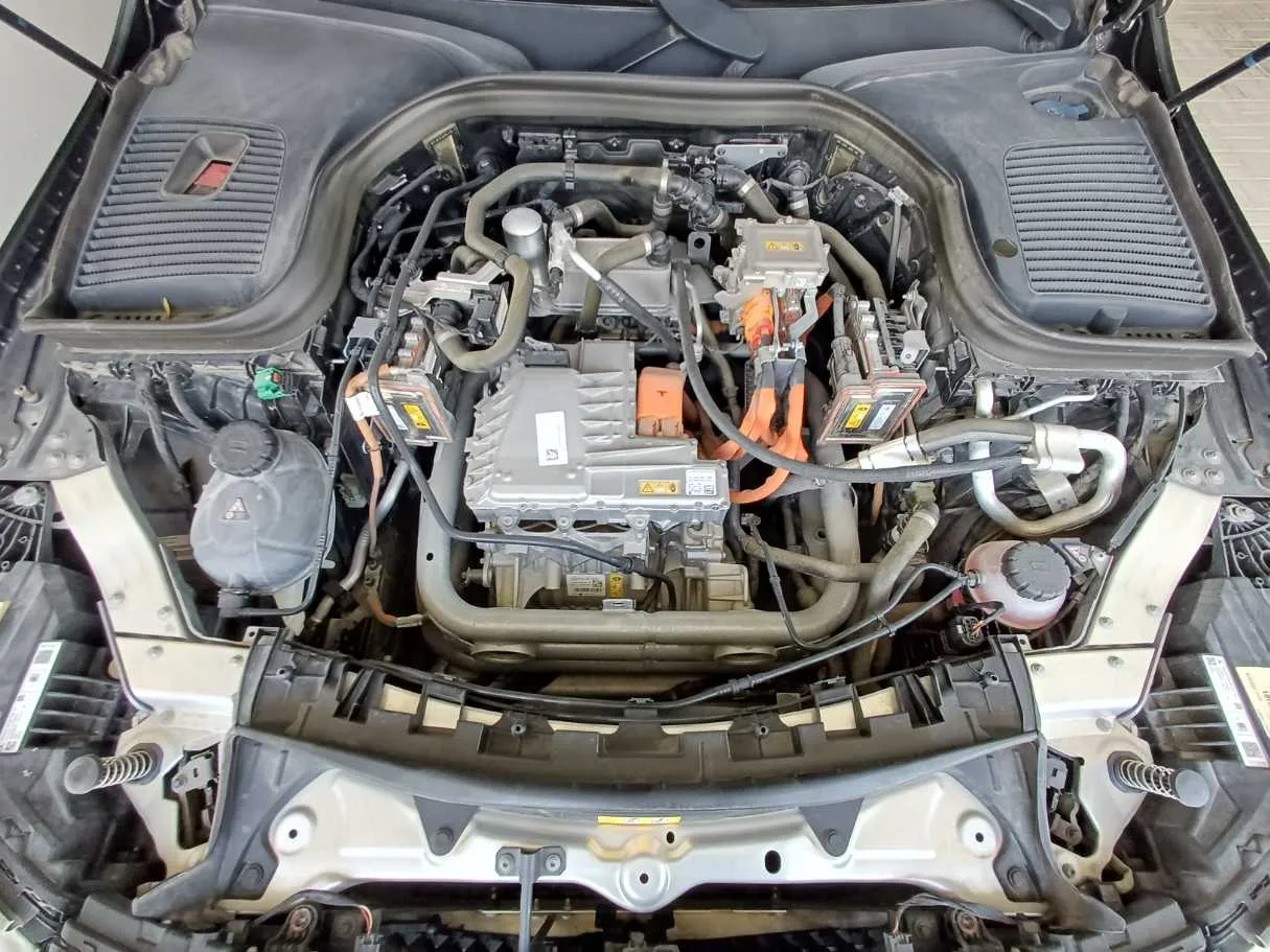 Car image 21