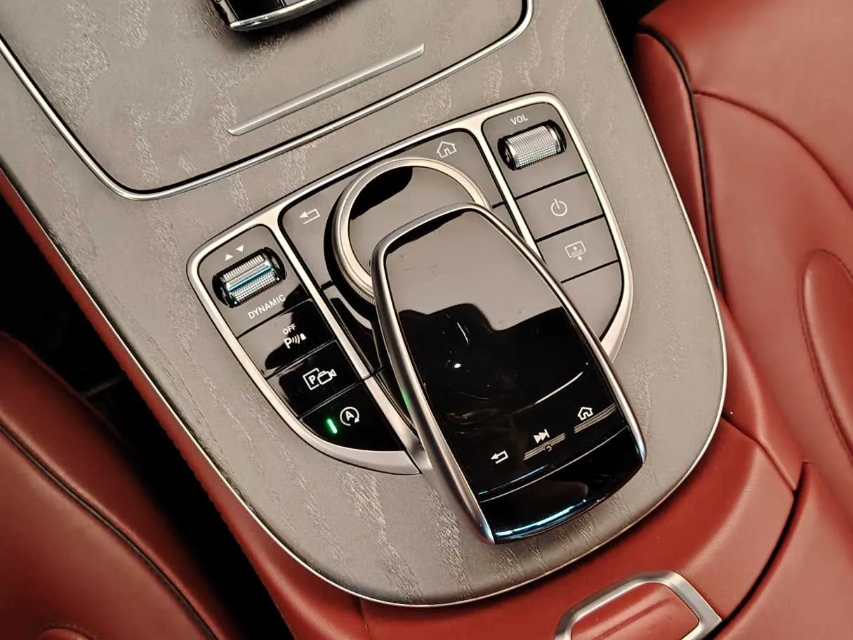 Car image 22