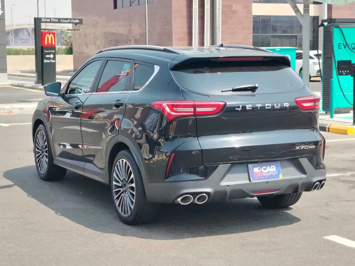 Car image 7