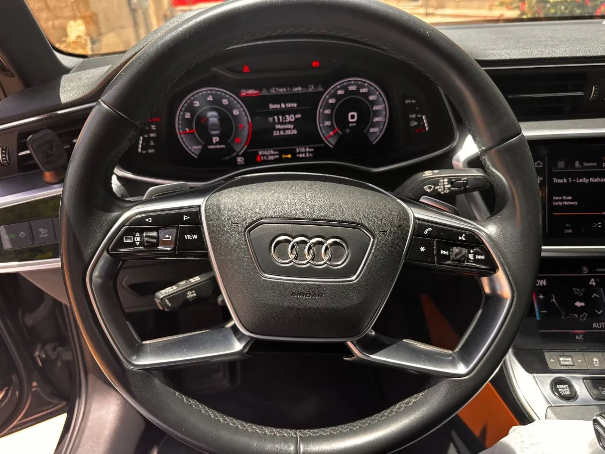 Car image 20