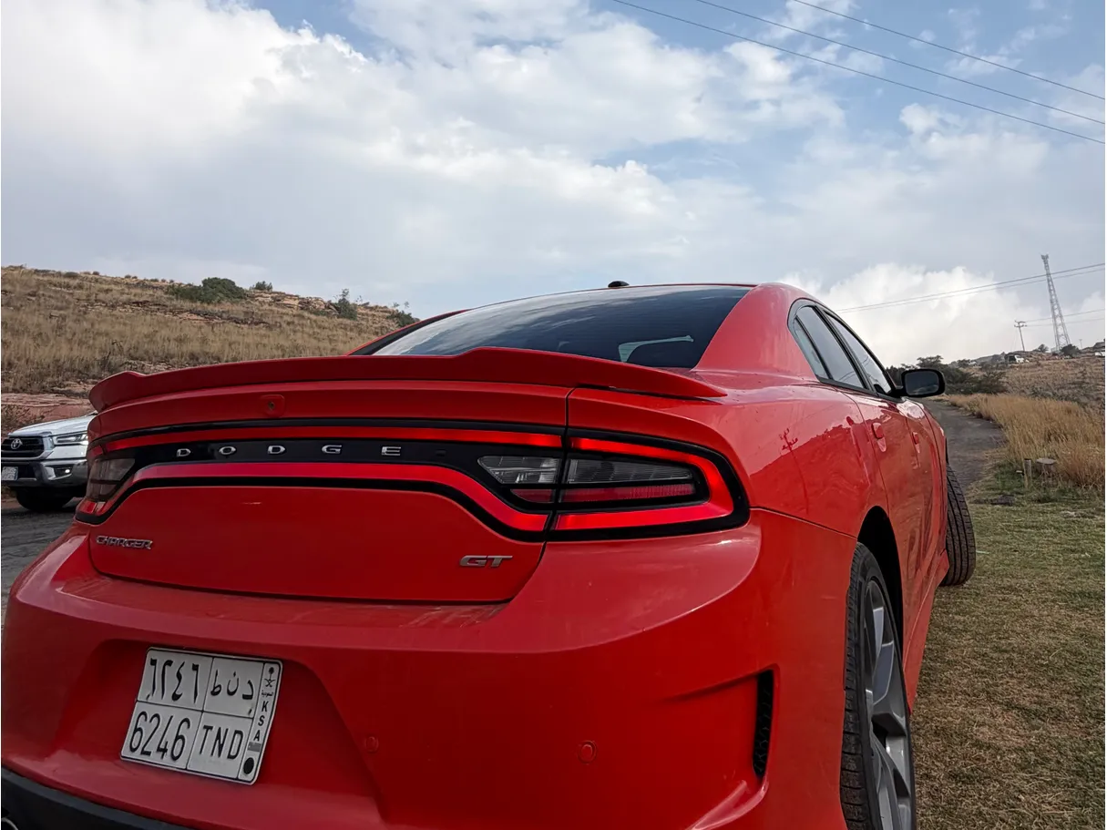 Car image 3