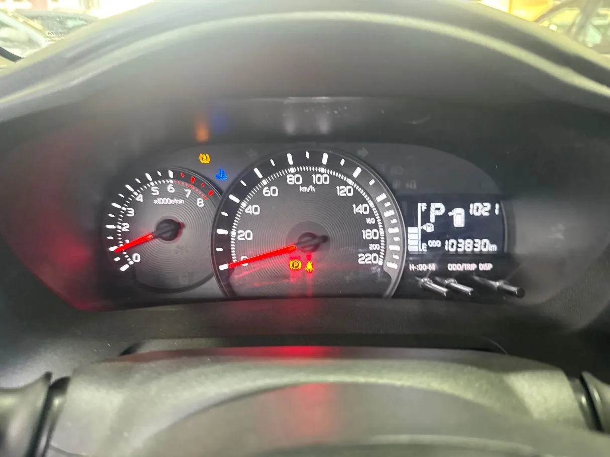 Car image 9