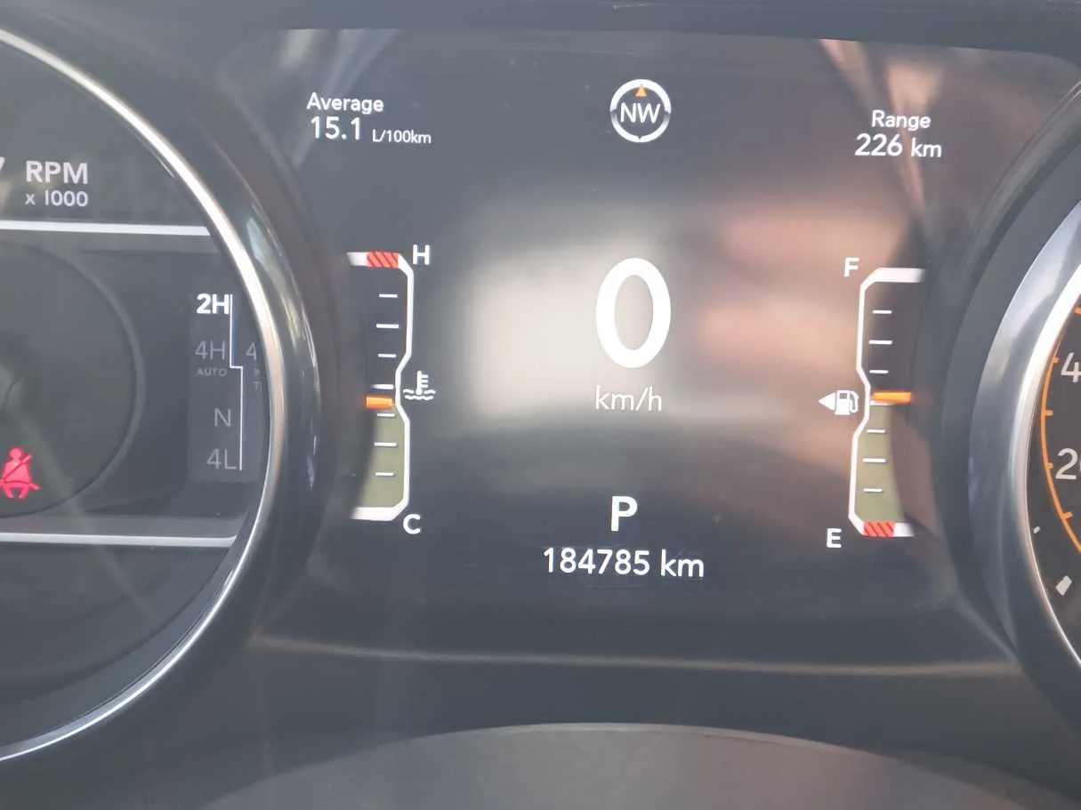 Car image 17