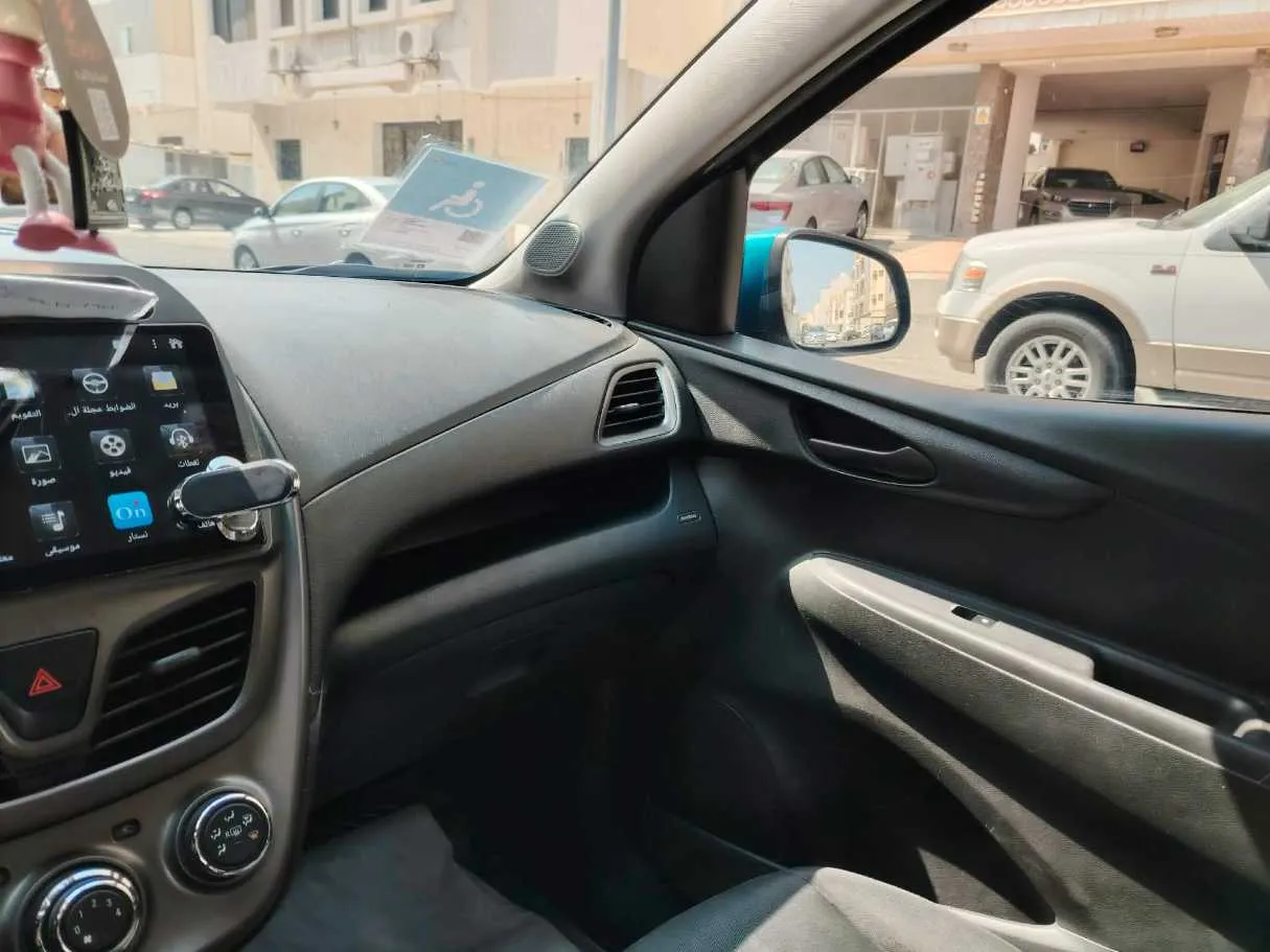 Car image 34