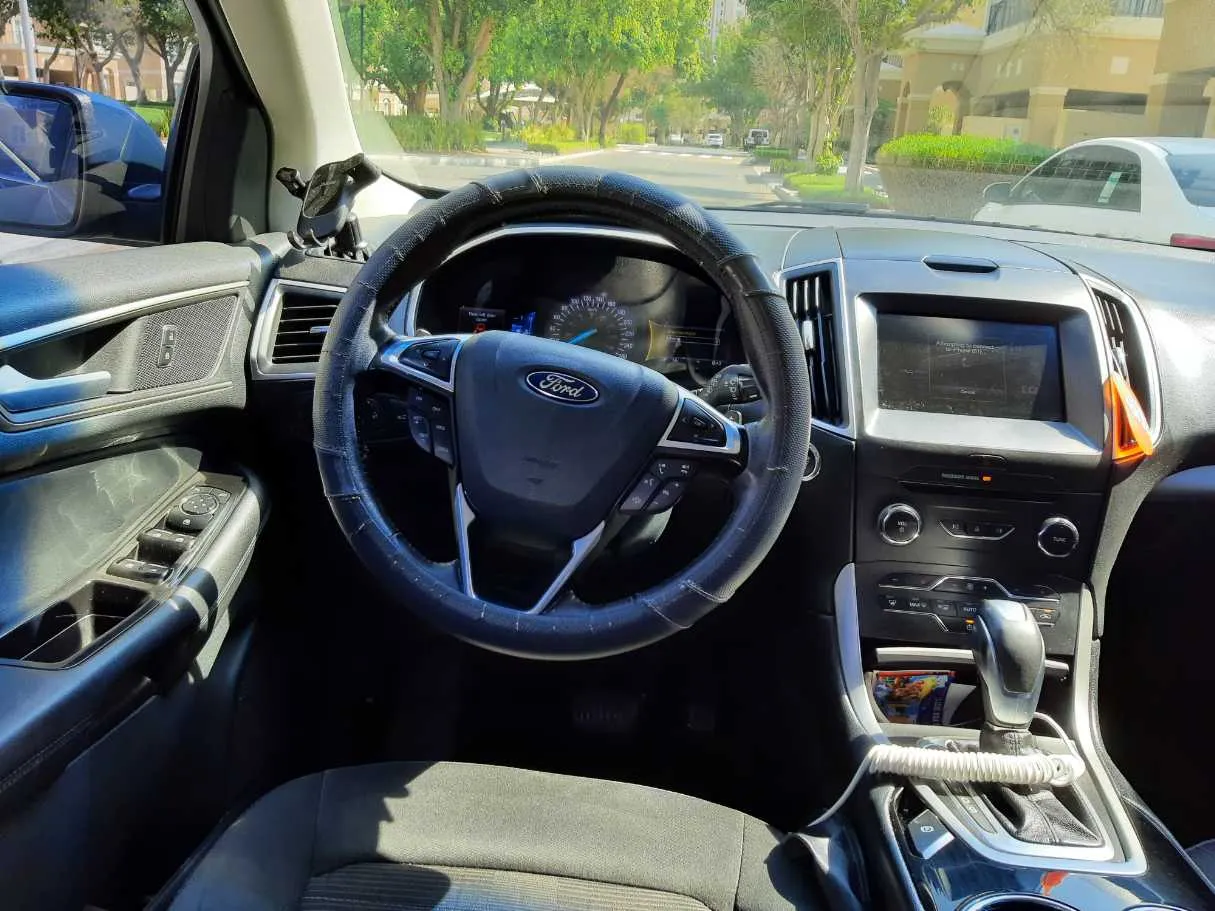 Car image 16