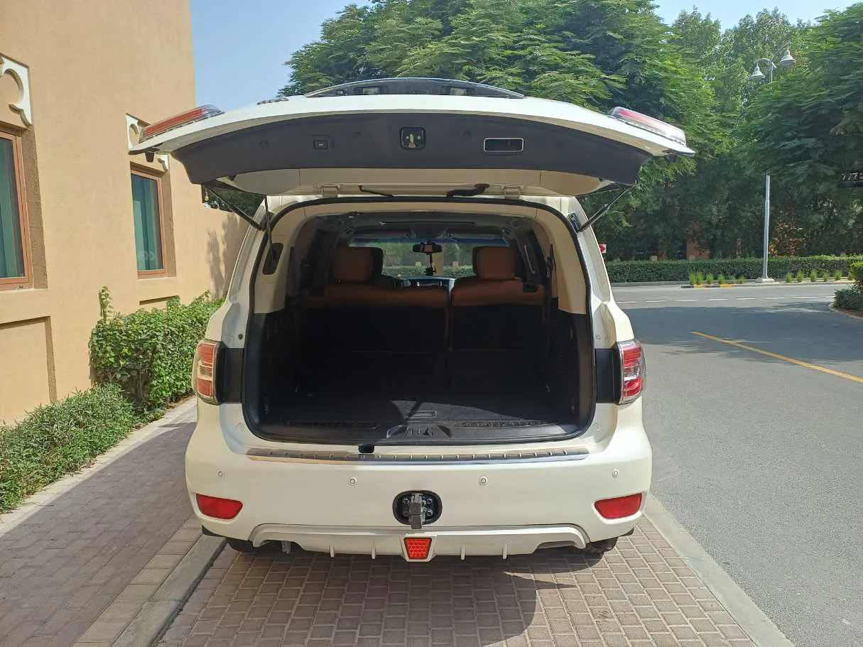 Car image 24
