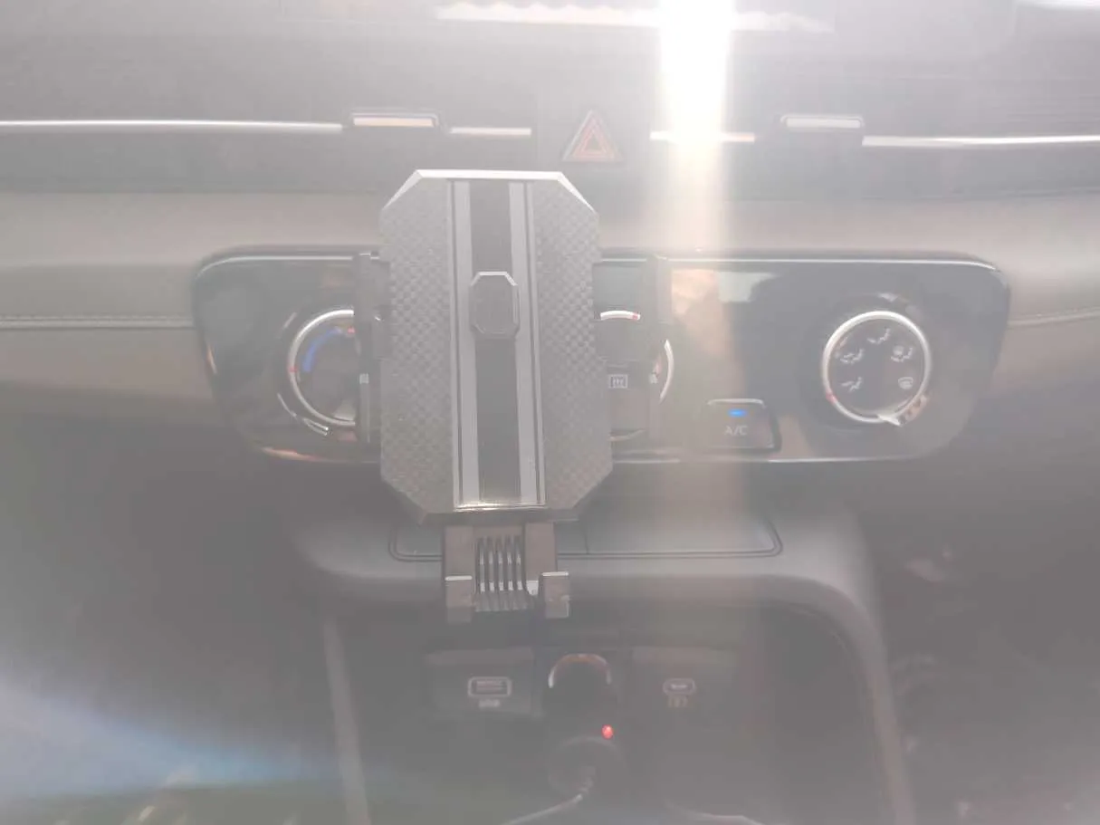 Car image 21