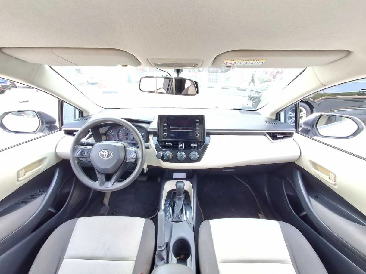 Car image 18
