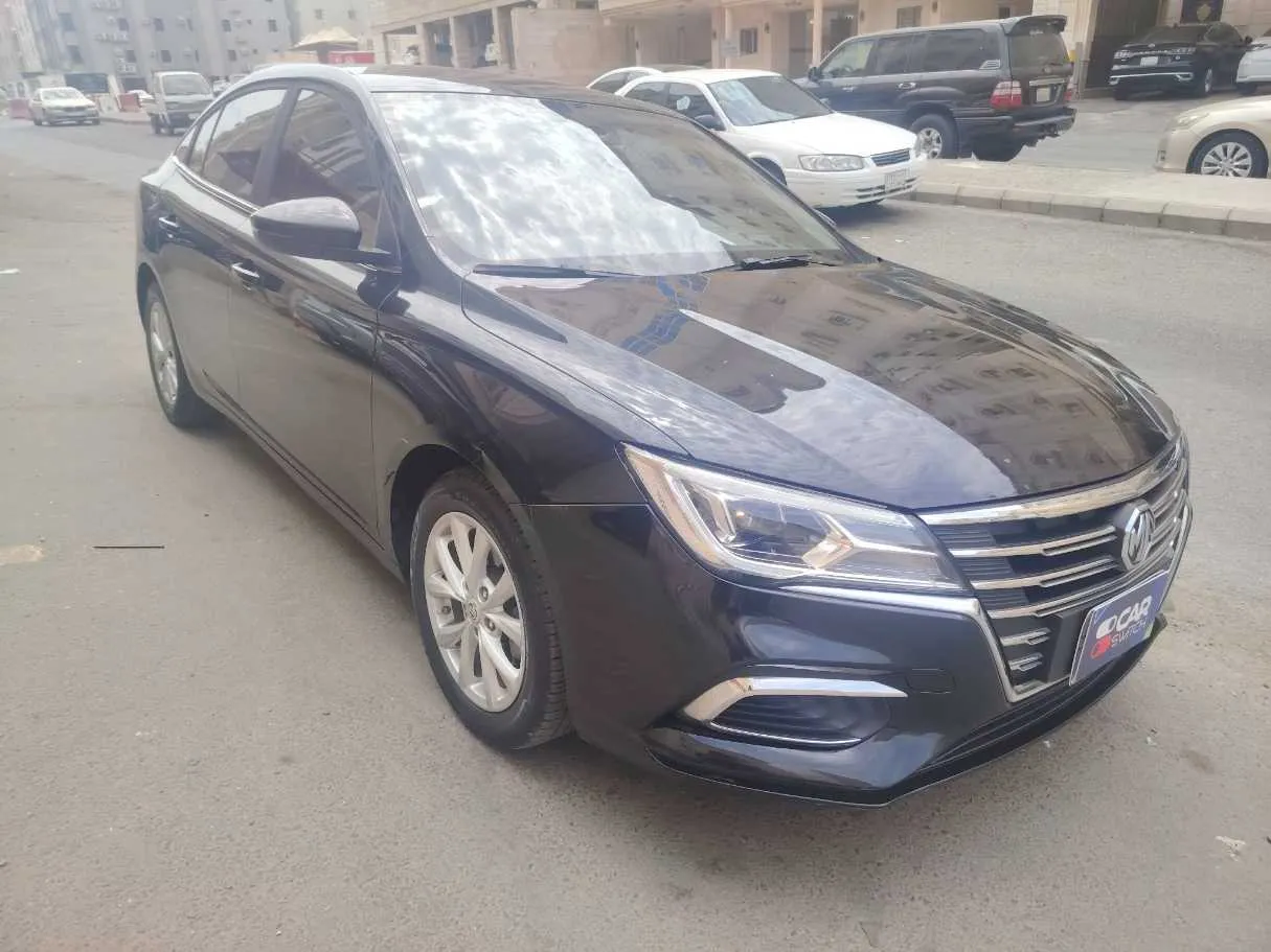 Car image 3