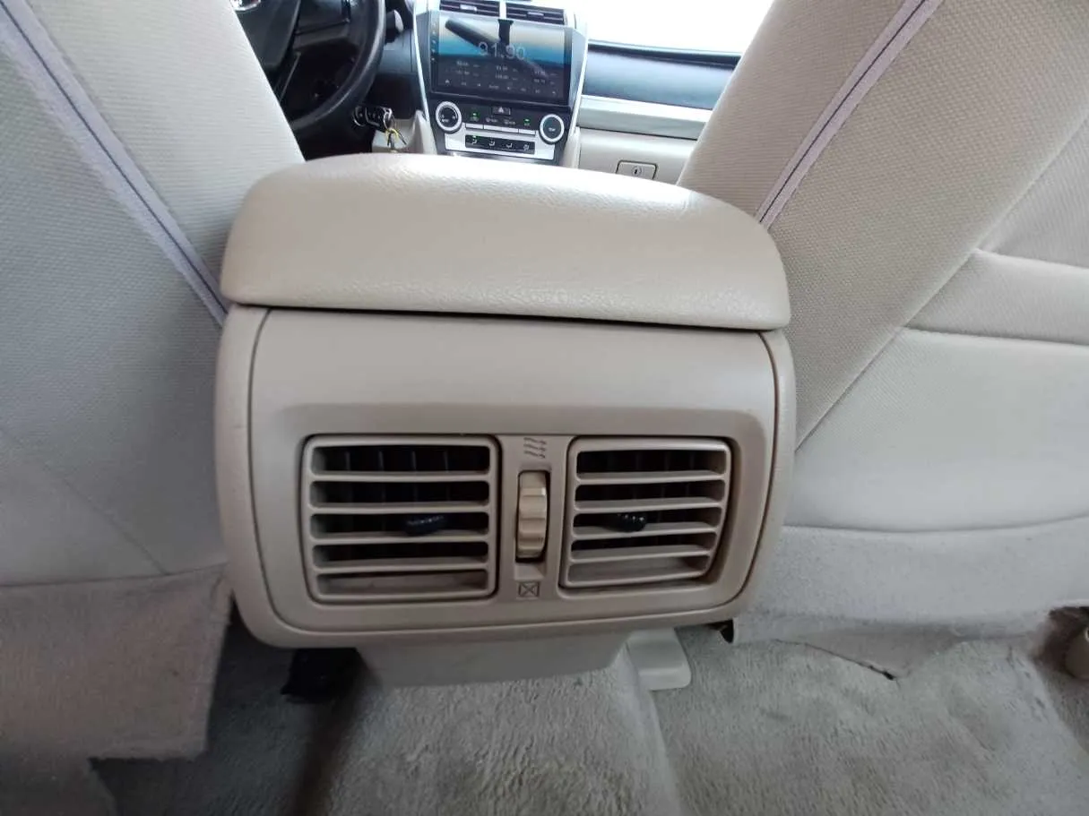 Car image 21